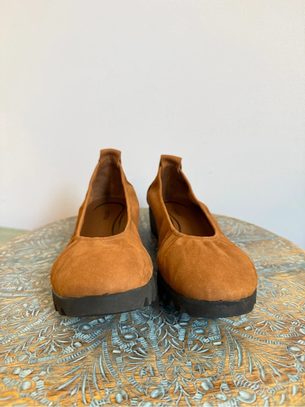 NWOT!  Aetrex Brianna brown suede ballet flat size 36
